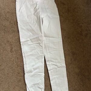 89th + Madison white stretch straight leg pants, size S/P